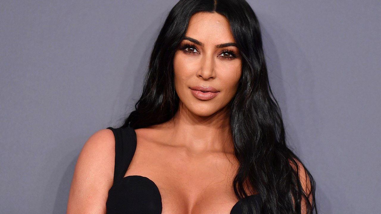 Nach Kimono-Skandal: Kim Kardashian nennt Shapewear-Kollektion um