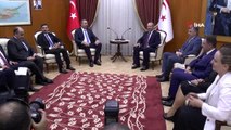 - Adalet Bakanı Gül, Başbakan Tatar ile Görüştü- Adalet Bakanı Abdulhamit Gül: - 