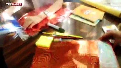 Kağıt toplayan çocukların bisiklet hayalini yardımseverler gerçekleştirdi