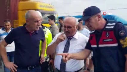 Devrilen servis otobüsü alev aldı, yaralılar var