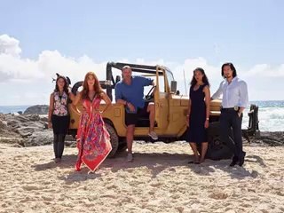 Hulu's — "All's Fair" Season 1 Episode 1 (S1 E1) English Subtitles