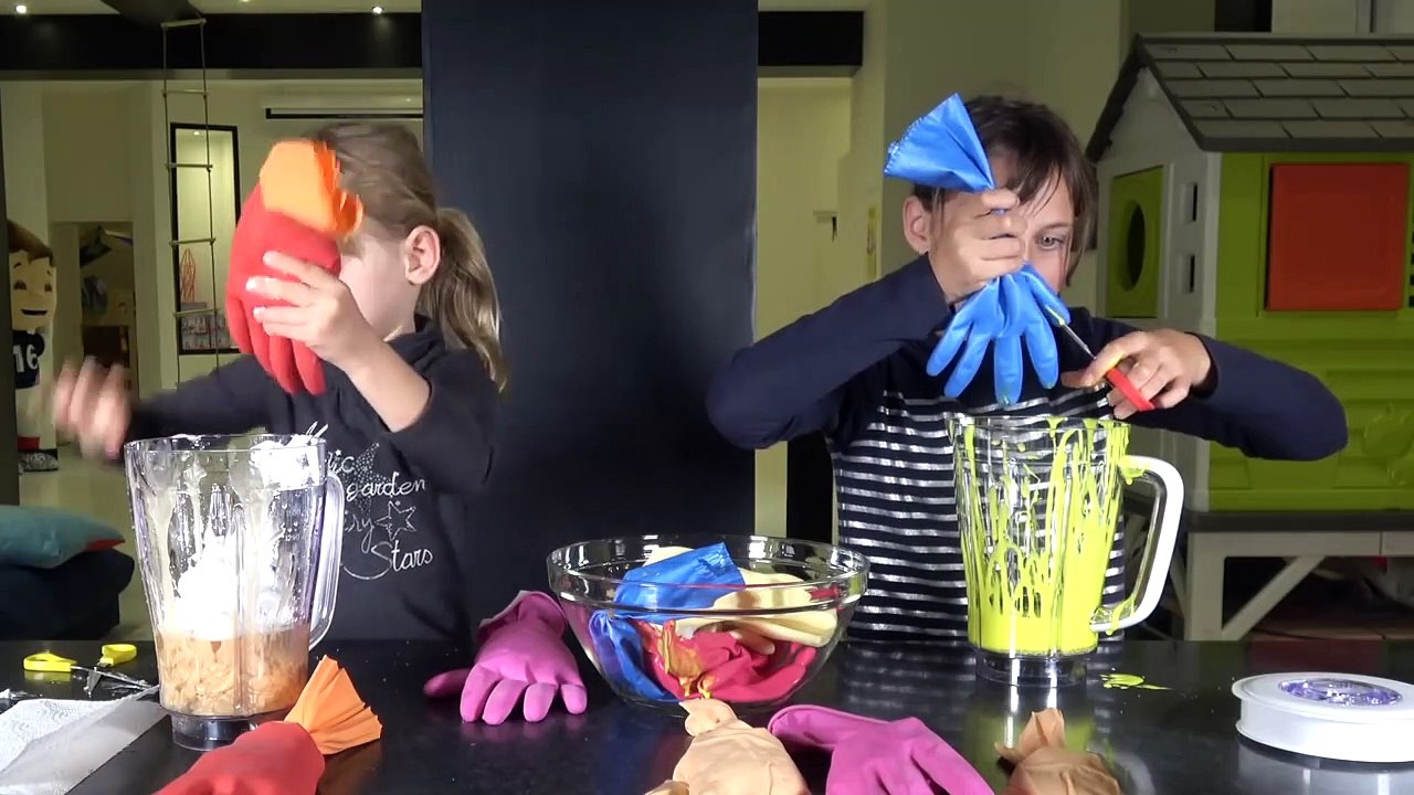 DON'T CHOOSE THE WRONG GLOVE SLIME CHALLENGE • Comment mixer du slime avec des gants cache-cache