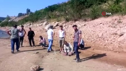 Dedesi ile balık tutmaya giden Suriyeli çocuk barajda boğuldu