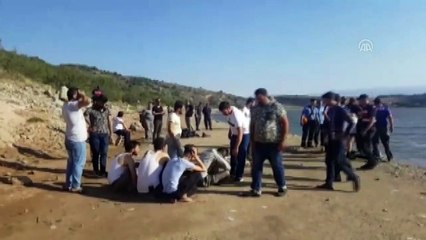 Balık tutarken baraj gölüne düşen çocuk öldü - BURSA