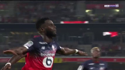 Lille 2-0 Saint-Etienne: GOAL - Bamba (pen)