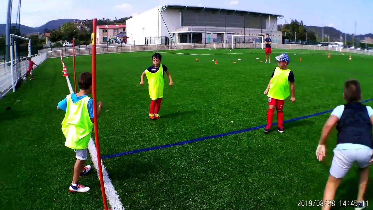 Début de saison pour les U6-U7, sous l'oeil de Louis