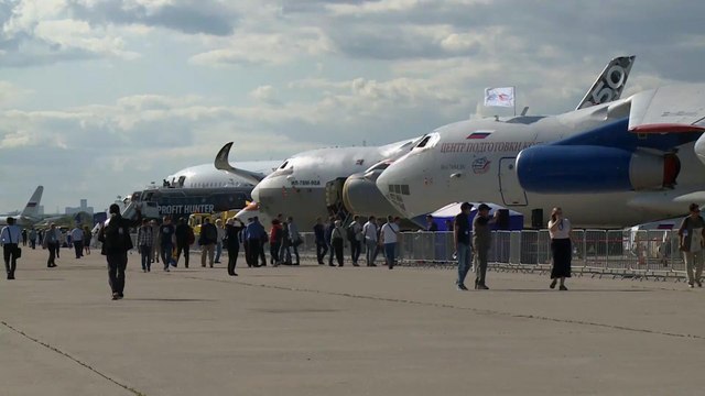 تواصل فعاليات معرض ماكس الدولي للطيران والفضاء في موسكو