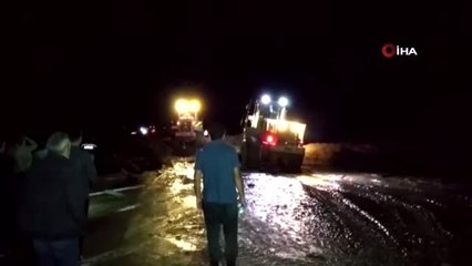 Sivas'ta HES santralindeki su kanalı patladı