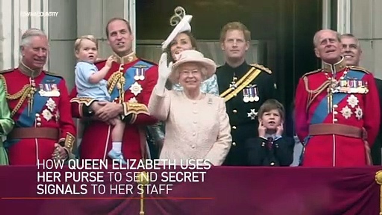How Queen Elizabeth Uses Her Purse to Send Secret Signals to her Staff