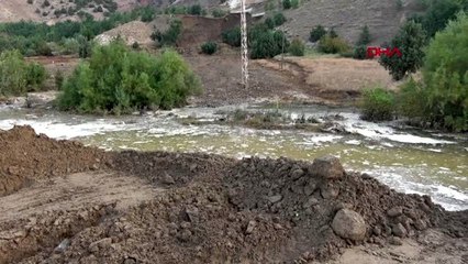 Sivas'ta hes kanalı patladı yol sular altında kaldı, 6 yaralı - 7