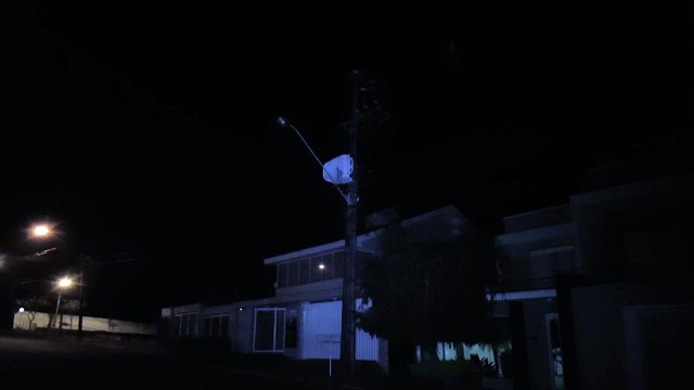 Postes com lâmpadas queimadas geram reclamações na Neva