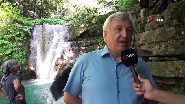 Erfelek Tatlıca Şelaleleri eşsiz doğasıyla görenleri kendine hayran bırakıyor