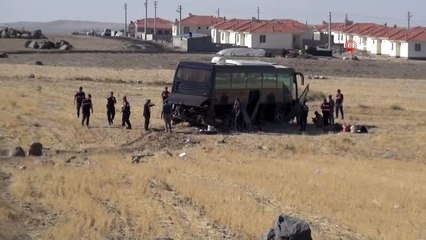 Aksaray'da göçmenleri taşıyan otobüs kontrolden çıkarak tarlaya uçtu: 5 yaralı