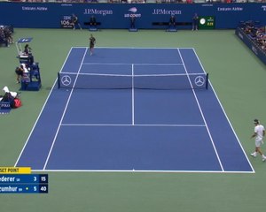 US Open - Federer perd un set puis déroule contre Dzumhur