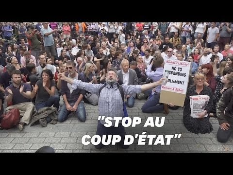 Brexit: des milliers de manifestants devant le Parlement britannique