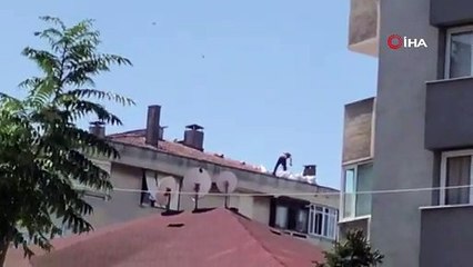 Pendik’te 5 katlı binanın çatısında tehlikeli çalışma