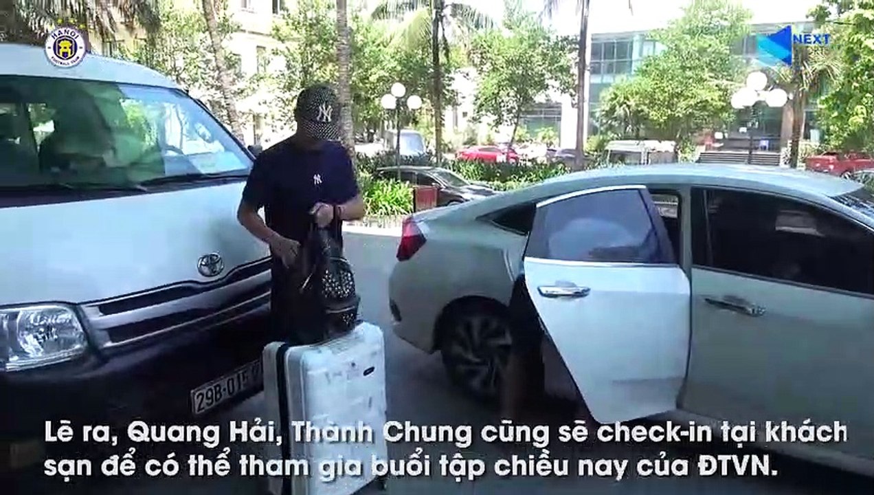 Duy Mạnh "Bảnh bao'' , Văn Kiên ''Ngại ngùng'' trong ngày hội quân cùng ĐTVN | HANOI FC