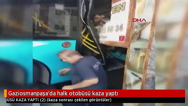 Gaziosmanpaşa'da halk otobüsü kaza yaptı