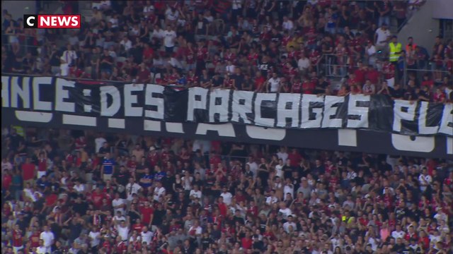 Le match entre l'OM et Nice interrompu par des chants homophobes