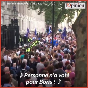 Brexit: après la suspension du Parlement, les Britanniques descendent dans la rue contre Johnson