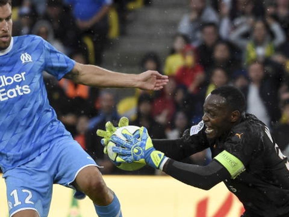 Bleus - Deschamps : "Je suis content de revoir Mandanda à un haut niveau"