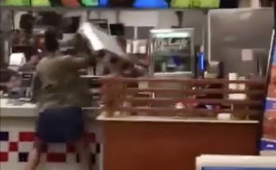Elle saccage un McDonald’s et frappe les employés parce qu'il n’y a  plus de McFlurry