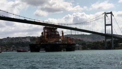 Boğaz'dan bir 'dev' geçti  (2) - İSTANBUL