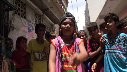 الراب وسيلة شبابية لتخطي سنوات العنف في كراتشي