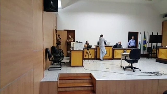 Acusado de tentar matar mulher por causa de chip de celular é julgado