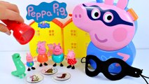 Familia Peppa Pig Abrindo Maleta Peppa Pig Kit George Super Heroi Lanterna Magica