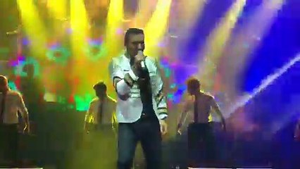 Mustafa Sandal Harbiye'de sahne aldı