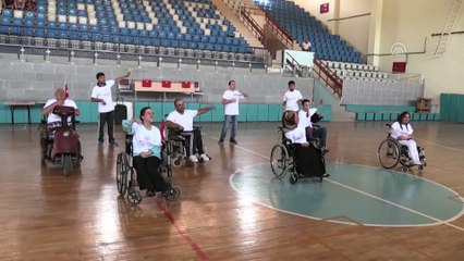 'Mutlu Çarşamba' engelli bireylere umut oldu - IĞDIR