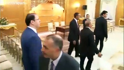 رئيس وزراء تونس يقول إنه نفذ إصلاحات اقتصادية صعبة رغم كلفتها السياسية الباهظة