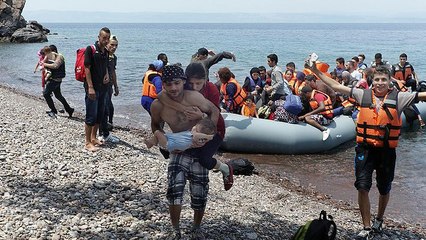 Μαζικές αφίξεις προσφύγων και μεταναστών στη Λέσβο