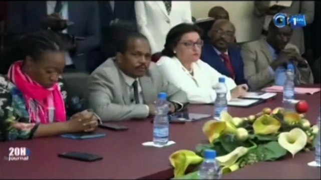 RTG/Le ministre des Transports et du Tourisme vient de procéder à la signature d’une charte avec les opérateurs économiques exerçant dans le domaine du tourisme