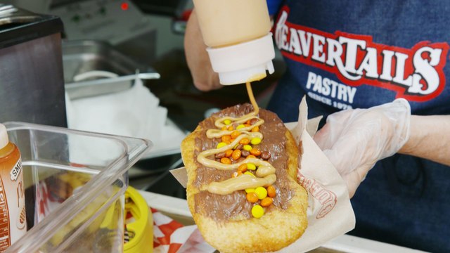 This Teeny, Tiny Stand Makes Foot-Long Fried Dough Masterpieces