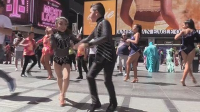 Unos 10.000 salseros de todo el mundo ponen a bailar a Nueva York