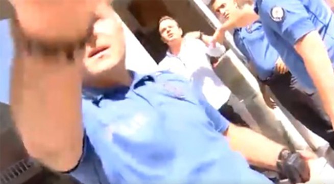 DHA muhabirine darp ve kelepçe