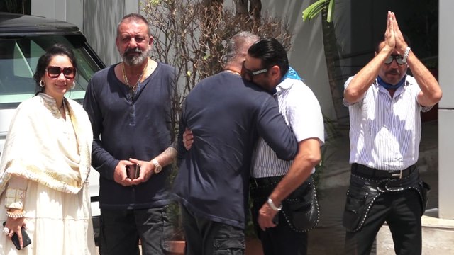 Jackie Shroff, Sanjay Dutt, Maanayata Dutt & Team Prasthanam Leave For Delhi