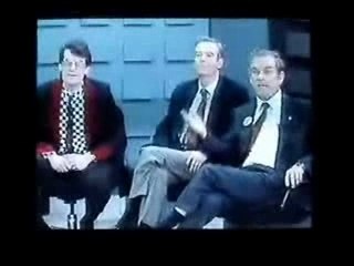 Ron Paul vs. Morton Downey, Jr.'s audience 1988