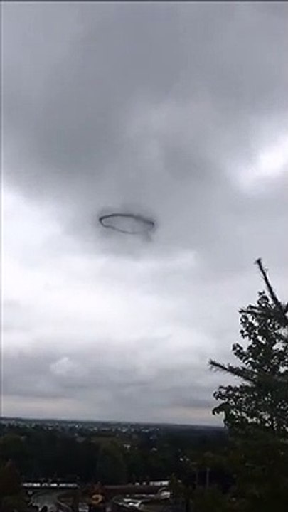 Qu'est-ce que cet objet volant non identifié dans le ciel ?