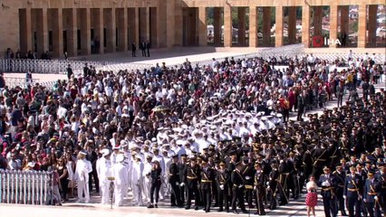 Devlet erkanı Büyük Zafer’in 97. yıl dönümünde Anıtkabir’de