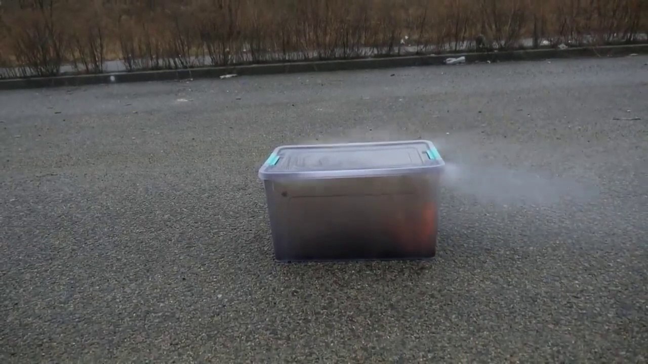 EXPERIMENT : FIRE CRACKERCKER UNDERGROUND