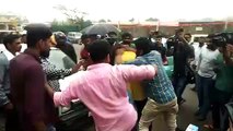 Watch Video : Kannada actor Huccha Venkat thrashed by mob for allegedly damaging car