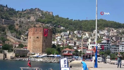 Alanya’da TCG Yıldırım Fırkateyni ziyarete açıldı