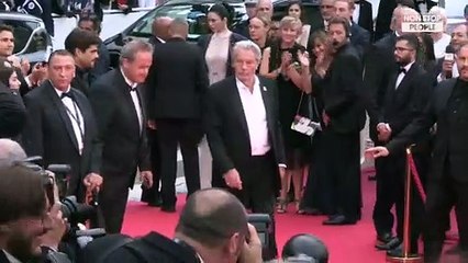 Alain Delon hospitalisé : Comment se passe sa convalescence en Suisse ?