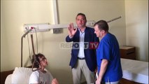 Report TV - Turisti polak theu këmbën në Theth, Klosi i bën dhuratën e veçantë në spital