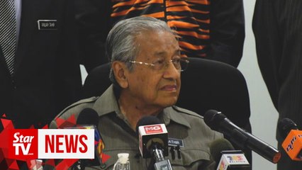 Dr M defends police’s decision to deport Turkish teacher