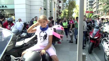İstanbul'da motosikletlilerden 30 ağustos konvoyu