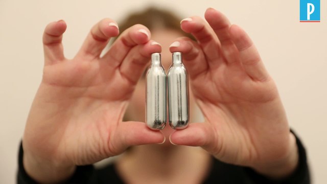 Gaz hilarant : « Je préfère tester ça que de boire de l’alcool »